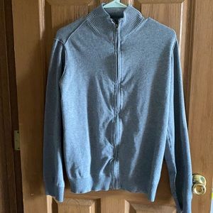 21 Men’s zip up sweater